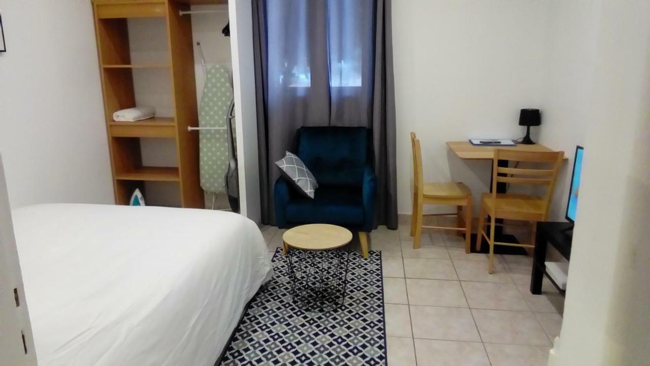 Appartement Aad1 Clamart 200 M Du Tramway T6 St Pave Blc Avec Cuisine Separee Exteriér fotografie