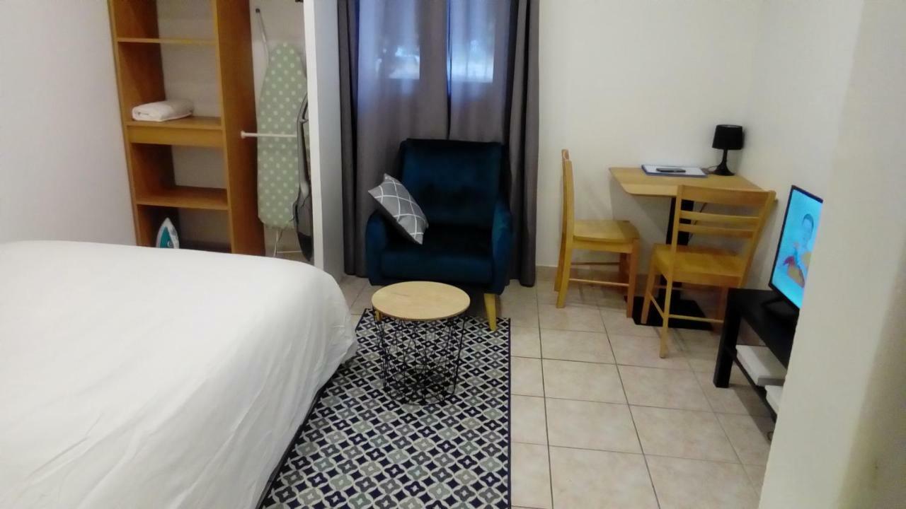 Appartement Aad1 Clamart 200 M Du Tramway T6 St Pave Blc Avec Cuisine Separee Exteriér fotografie